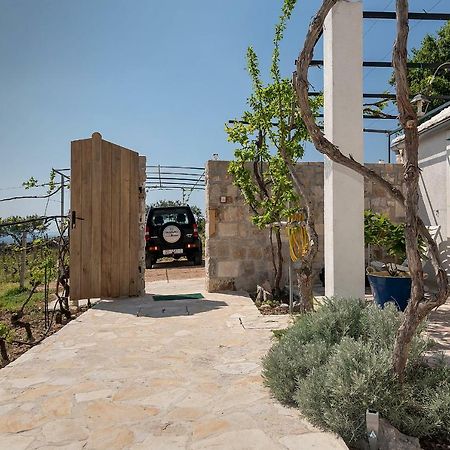 Holiday Home Vineyard House Bol Exteriör bild